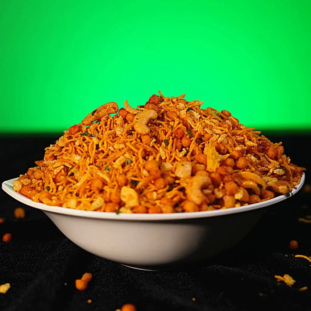 Khara Mixture – a spicy and crunchy South Indian snack made with sev, boondi, and fried lentils, available fresh at Estaa Sweets in Bangalore