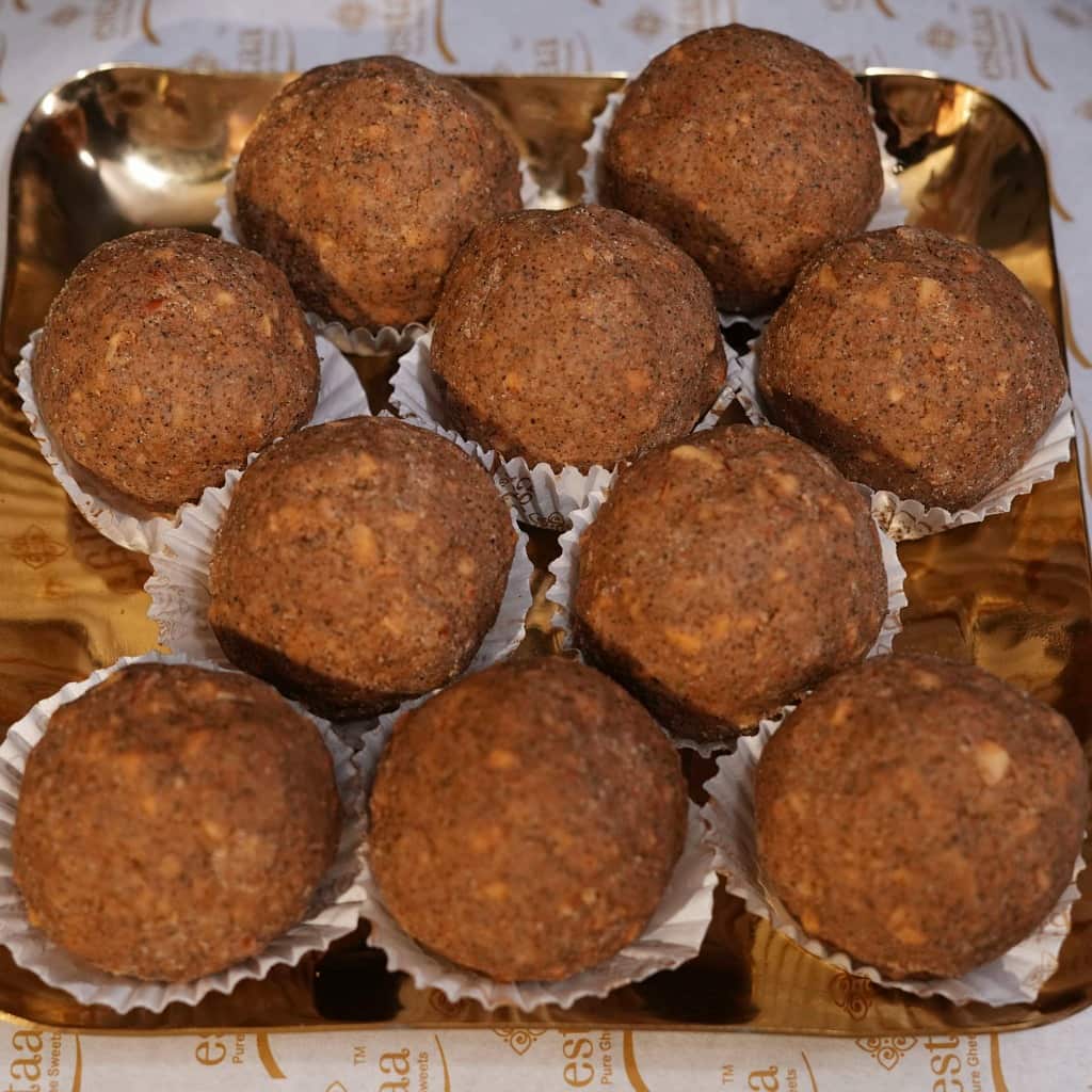 Sunnundalu – traditional Andhra sweet from Estaa Sweets Bangalore, made with urad dal, jaggery, and dry fruits